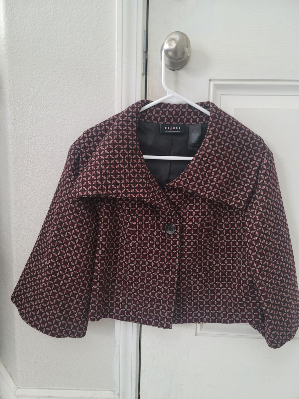 Axcess Burgundy and Black Patterned Cropped Cape Coat (NWOT)